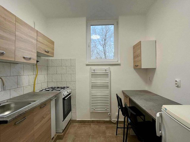 Eladó téglalakás, Egerben 42.9 M Ft, 2 szobás