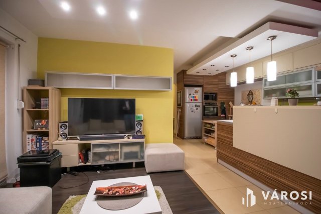 Eladó téglalakás, Székesfehérvárott 76.99 M Ft, 3+1 szobás