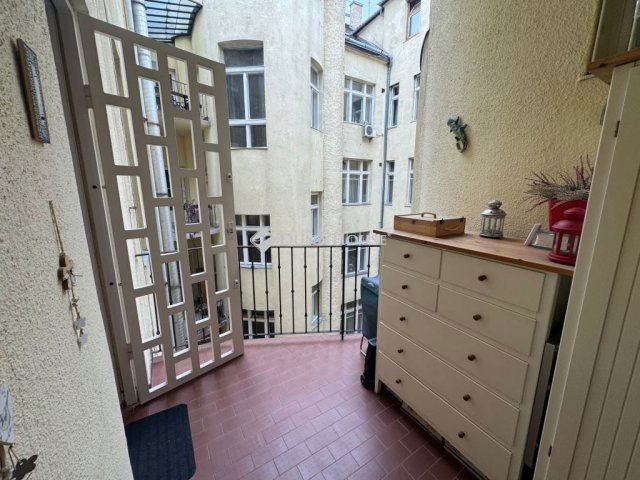 Eladó téglalakás, Budapesten, V. kerületben 170 M Ft, 2 szobás