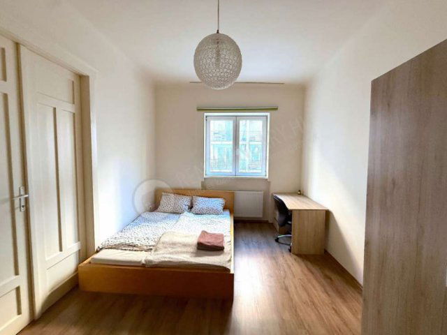 Eladó téglalakás, Budapesten, IX. kerületben, Ipar utcában