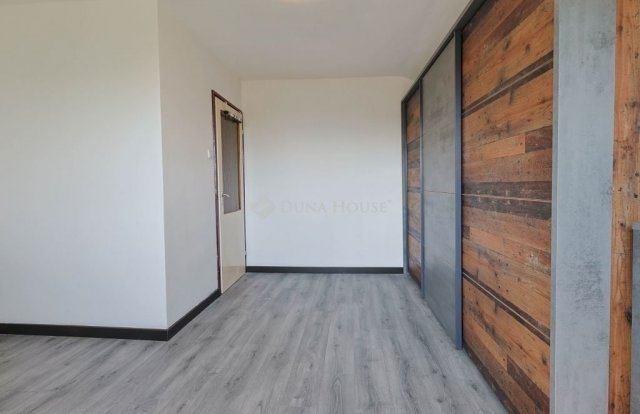 Eladó családi ház, Budapesten, XVI. kerületben 154.99 M Ft