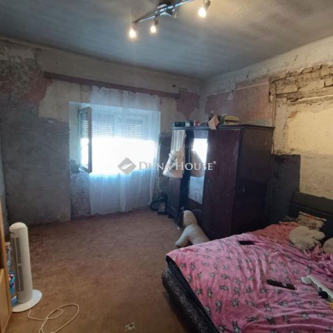 Eladó családi ház, Kecskeméten 40 M Ft, 4 szobás