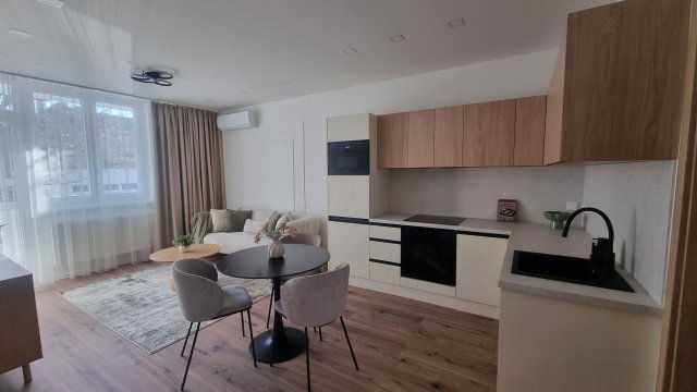 Eladó téglalakás, Szegeden 78.5 M Ft, 1+1 szobás