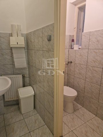 Kiadó iroda, Székesfehérvárott 115 E Ft / hó, 2 szobás