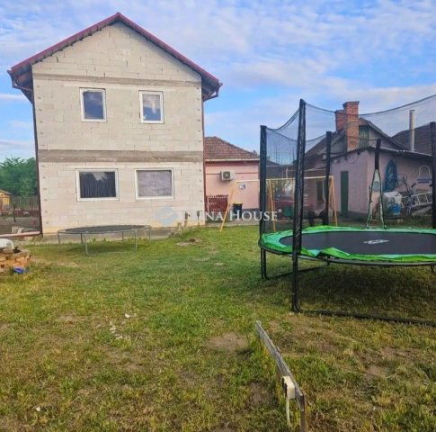 Eladó családi ház, Farmoson 38.9 M Ft, 4 szobás