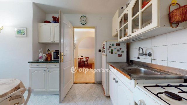 Eladó családi ház, Szirmabesenyőn 89 M Ft, 3+2 szobás