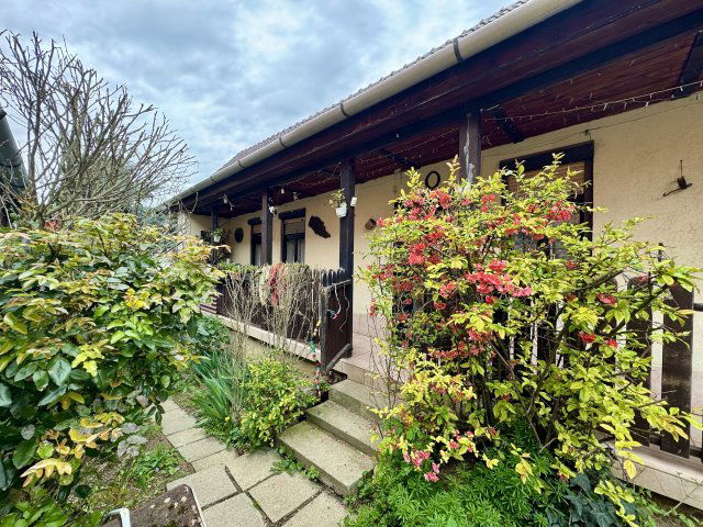 Eladó családi ház, Pilisborosjenőn 79.9 M Ft, 3 szobás