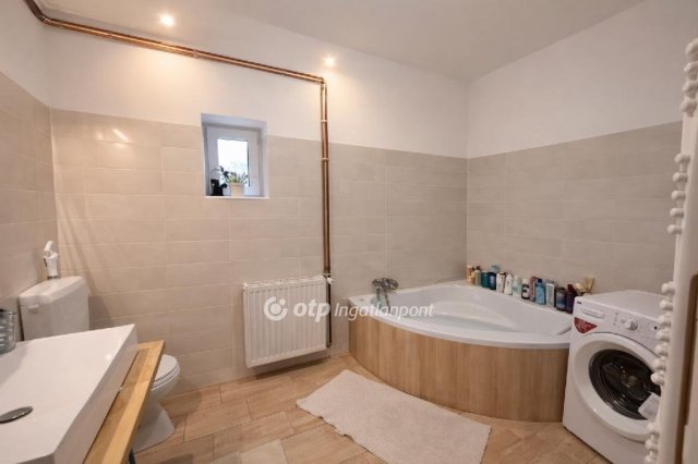 Eladó családi ház, Bugyin 94.9 M Ft, 3+1 szobás