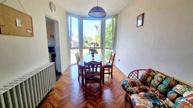 Kiadó téglalakás, albérlet, Szegeden 200 E Ft / hó, 3+1 szobás