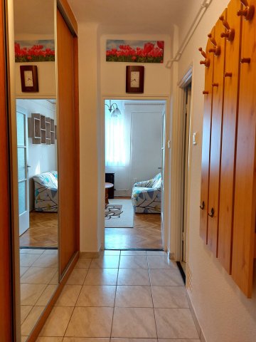 Kiadó téglalakás, albérlet, Szolnokon 140 E Ft / hó, 1+2 szobás