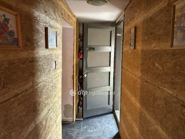 Eladó családi ház, Zsákán 8 M Ft, 3 szobás