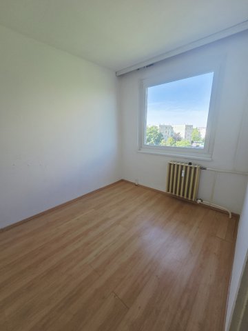 Eladó panellakás, Mosonmagyaróváron 35.9 M Ft, 3 szobás