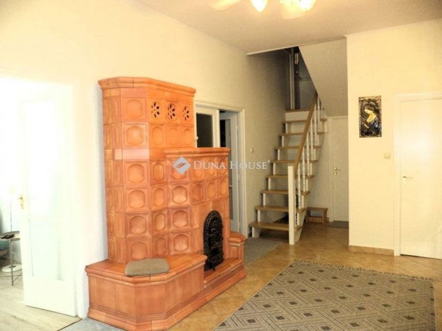 Eladó családi ház, Baracskán 84.7 M Ft, 3 szobás