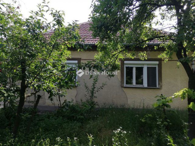 Eladó családi ház, Mezőcsáton 13.8 M Ft, 3 szobás