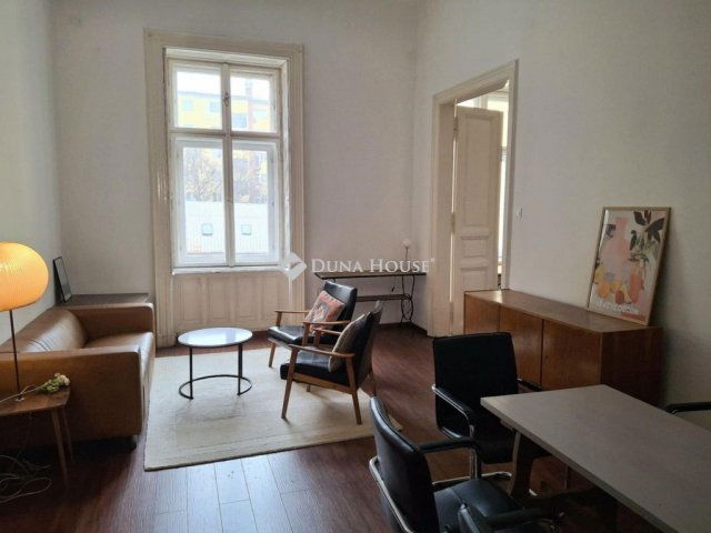 Eladó téglalakás, Budapesten, VIII. kerületben 113 M Ft