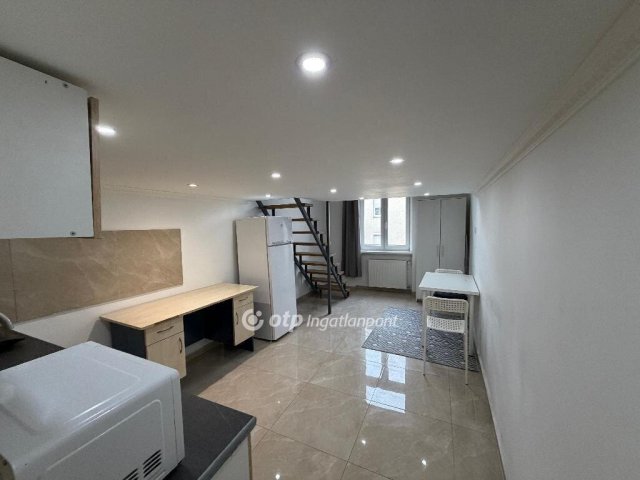 Eladó téglalakás, Budapesten, VI. kerületben 89.99 M Ft