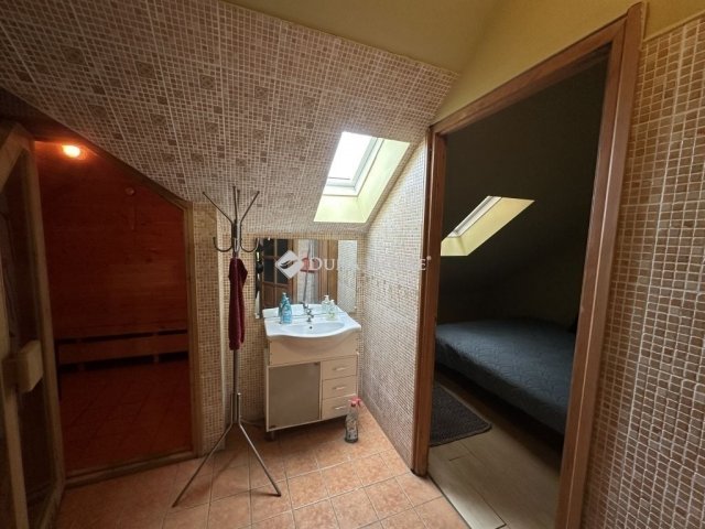 Eladó családi ház, Sárszentmihályon 155 M Ft, 6 szobás