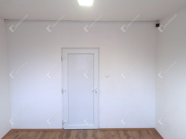 Kiadó iroda, Szegeden 29 E Ft / hó, 1 szobás