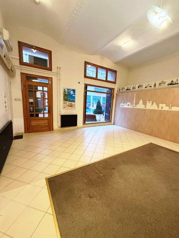 Kiadó üzlethelyiség, Szegeden, Kárász utcában 400 E Ft / hó