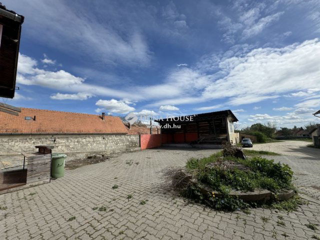 Eladó telek, Perbálon 140 M Ft / költözzbe.hu