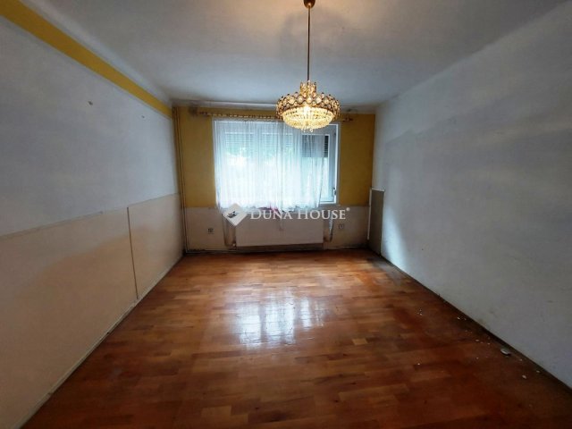 Eladó téglalakás, Sopronban 49.9 M Ft, 2 szobás