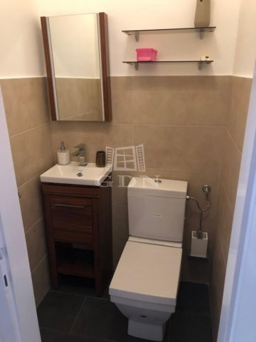 Eladó téglalakás, Budapesten, V. kerületben 169 M Ft, 2 szobás