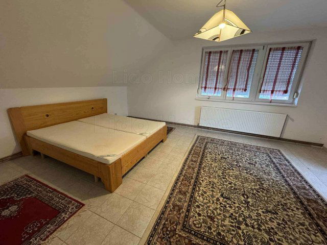 Eladó családi ház, Balatonfőkajáron 89.9 M Ft, 5 szobás