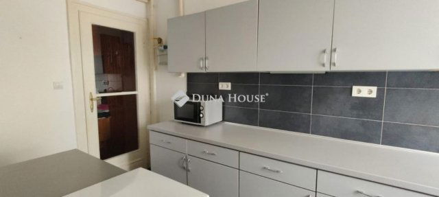 Eladó téglalakás, Budapesten, VII. kerületben 76.5 M Ft