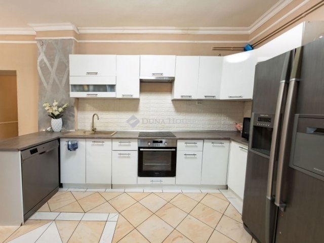 Eladó családi ház, Budapesten, XVIII. kerületben 140 M Ft