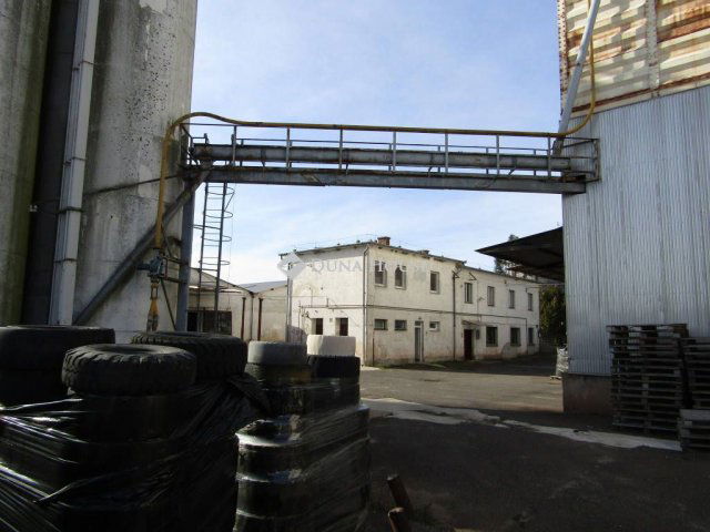 Eladó ipari ingatlan, Devecseren, Szent Imre utcában 70 M Ft