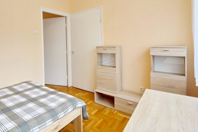 Kiadó téglalakás, albérlet, Debrecenben 260 E Ft / hó, 3 szobás