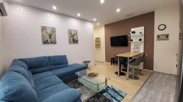 Kiadó téglalakás, albérlet, Pécsett 290 E Ft / hó, 2 szobás