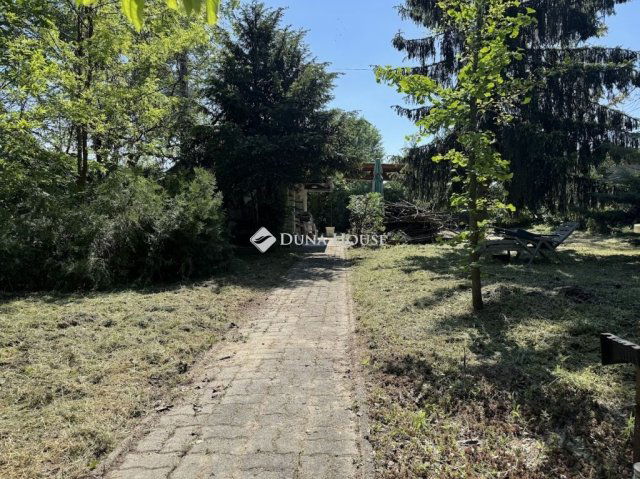 Eladó telek, Szigetszentmiklóson 17 M Ft / költözzbe.hu