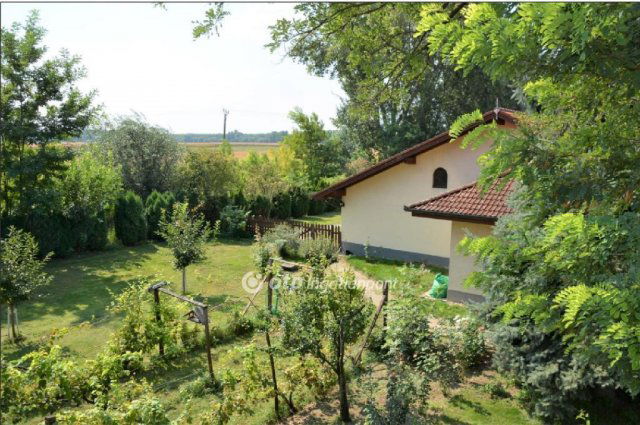 Eladó családi ház, Monoron 1269 M Ft, 14 szobás