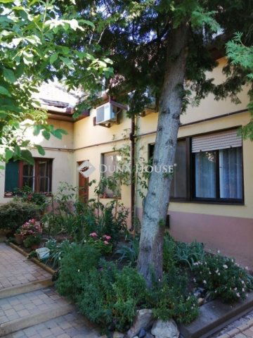 Eladó családi ház, Kecskeméten 149 M Ft, 7 szobás