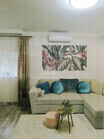 Eladó téglalakás, Balatonalmádiban 82.5 M Ft, 3 szobás