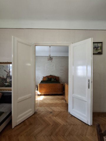 Eladó téglalakás, Budapesten, VII. kerületben, Károly körúton