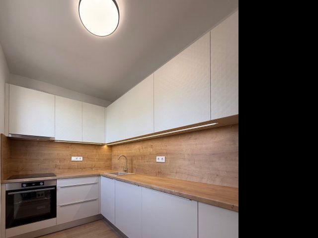 Eladó panellakás, Pécsett, Nagy Imre úton 57.9 M Ft, 3 szobás