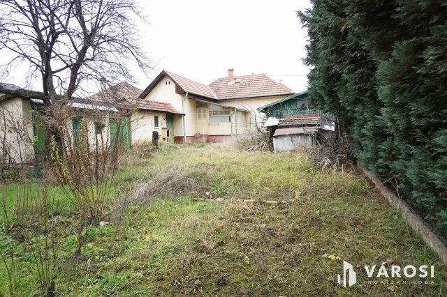 Eladó családi ház, Budapesten, XVIII. kerületben 65 M Ft