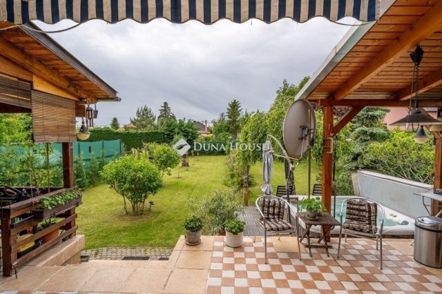 Eladó családi ház, Kistarcsán 165.9 M Ft, 4 szobás