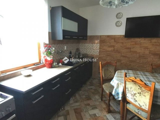 Eladó családi ház, Dorogon 65 M Ft, 4 szobás