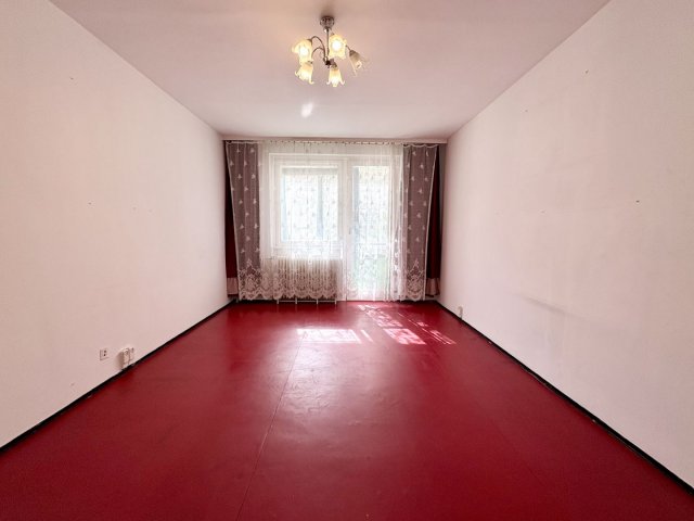 Eladó panellakás, Debrecenben 61.9 M Ft, 3 szobás
