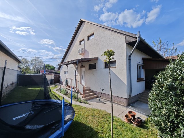 Eladó családi ház, Gyulán 58.99 M Ft, 3 szobás