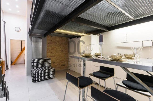 Eladó téglalakás, Budapesten, VI. kerületben 72.9 M Ft, 2 szobás