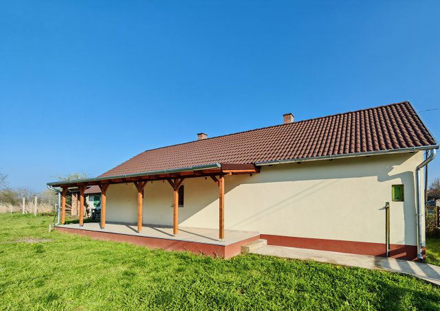 Eladó családi ház, Nagyatádon 27.8 M Ft, 2 szobás