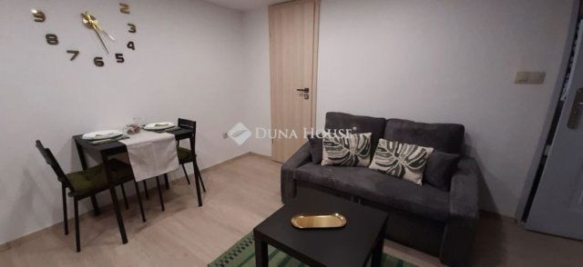 Eladó téglalakás, Budapesten, VII. kerületben 57.5 M Ft