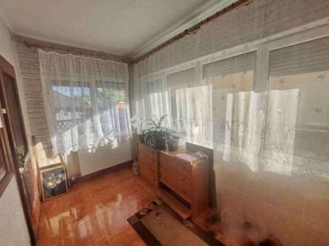 Eladó családi ház, Pomázon 89.5 M Ft, 3 szobás