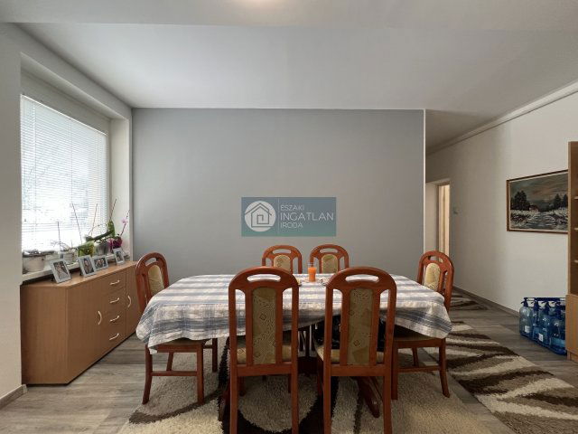 Eladó téglalakás, Kazincbarcikán, Építők útján 28.5 M Ft