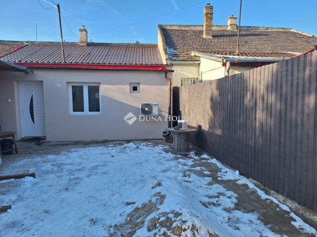 Eladó családi ház, Budapesten, XXI. kerületben 55 M Ft, 3 szobás