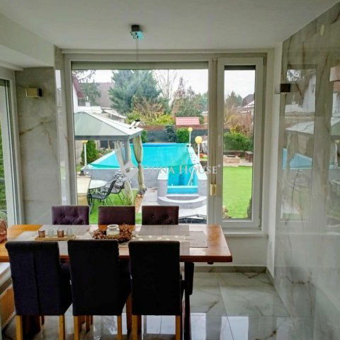 Eladó családi ház, Szigethalmon 114.9 M Ft, 5 szobás